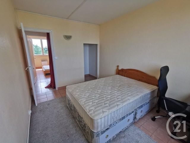 Afficher la photo en grand Appartement F4 à vendre - 4 pièces - 66.25 m2 - VILLENAVE D ORNON - 33 - AQUITAINE - Century 21 A.M.L.