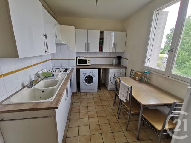 Afficher la photo en grand Appartement F4 à vendre - 4 pièces - 66.25 m2 - VILLENAVE D ORNON - 33 - AQUITAINE - Century 21 A.M.L.