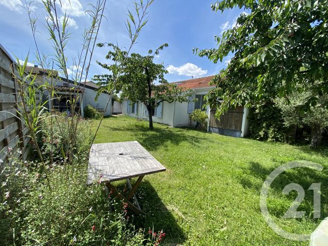maison à vendre - 5 pièces - 105.8 m2 - BEGLES - 33 - AQUITAINE - Century 21 A.M.L. maison à vendre - 5 pièces - 105.8 m2 - BEGLES - 33 - AQUITAINE - Century 21 A.M.L.