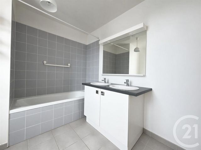 Appartement F4 à vendre - 4 pièces - 112.0 m2 - BEGLES - 33 - AQUITAINE - Century 21 A.M.L.