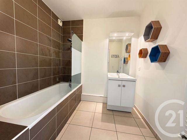 Appartement T3 à vendre - 3 pièces - 62.0 m2 - BEGLES - 33 - AQUITAINE - Century 21 A.M.L.