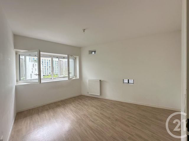 Appartement T3 à vendre - 3 pièces - 60.0 m2 - BEGLES - 33 - AQUITAINE - Century 21 A.M.L.
