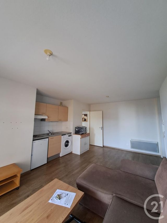 Appartement T2 à louer - 2 pièces - 42.0 m2 - BEGLES - 33 - AQUITAINE - Century 21 A.M.L.