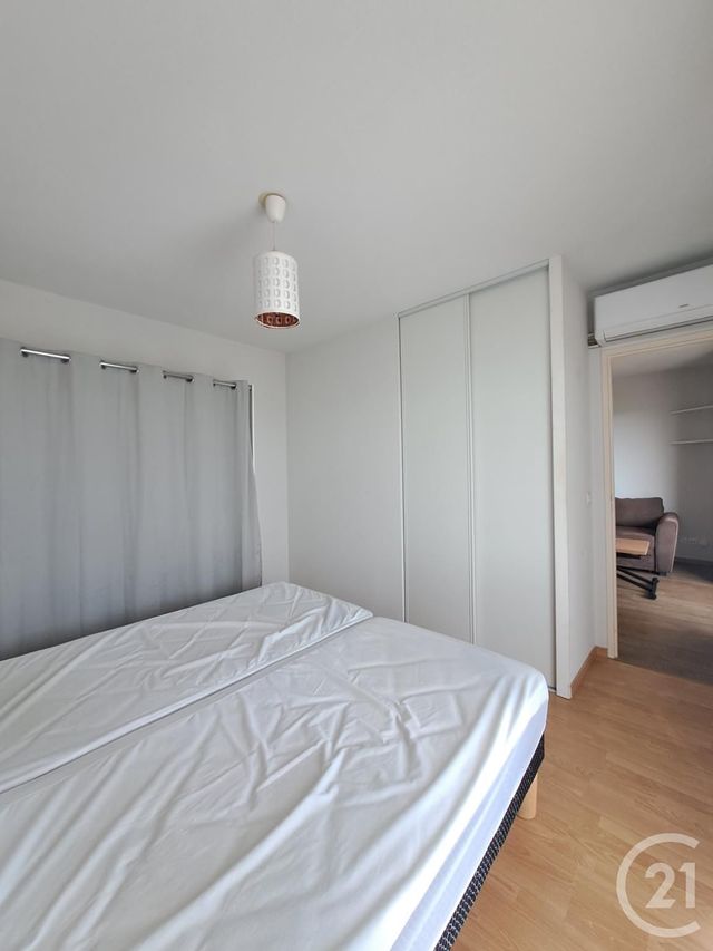 Appartement T2 à louer - 2 pièces - 42.0 m2 - BEGLES - 33 - AQUITAINE - Century 21 A.M.L.