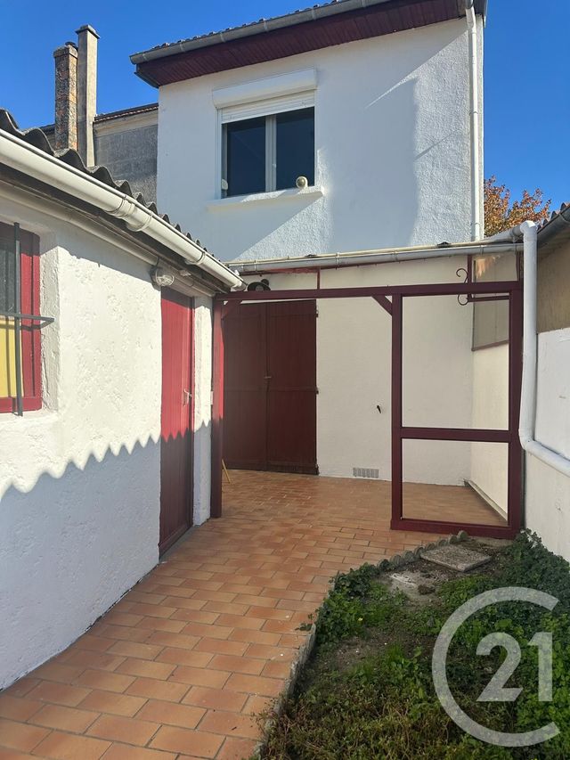 maison à louer - 2 pièces - 45.0 m2 - BEGLES - 33 - AQUITAINE - Century 21 A.M.L.