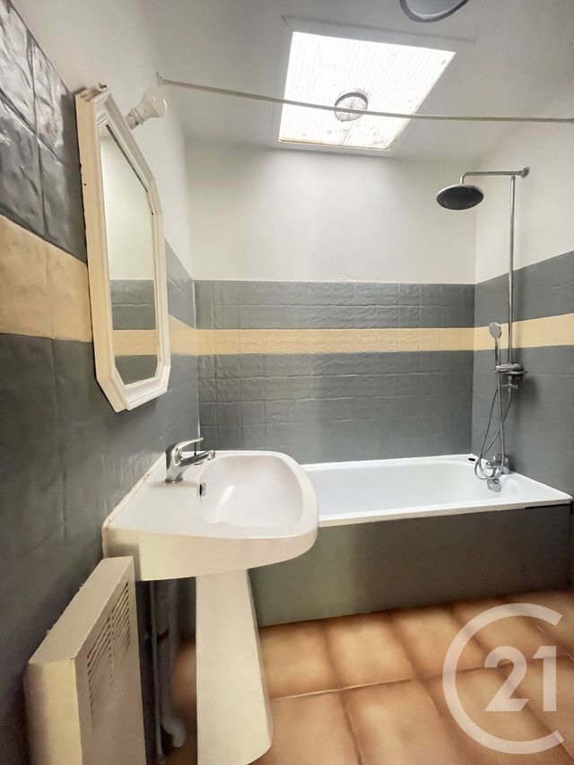 Appartement T4 à vendre - 4 pièces - 72.8 m2 - BEGLES - 33 - AQUITAINE - Century 21 A.M.L.