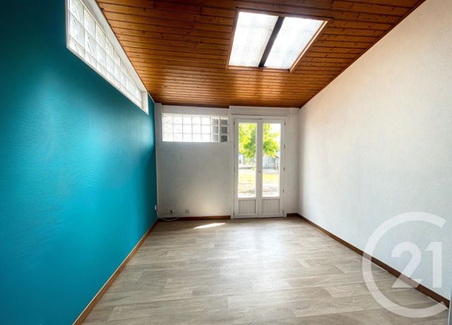 Appartement T4 à vendre - 4 pièces - 72.8 m2 - BEGLES - 33 - AQUITAINE - Century 21 A.M.L.