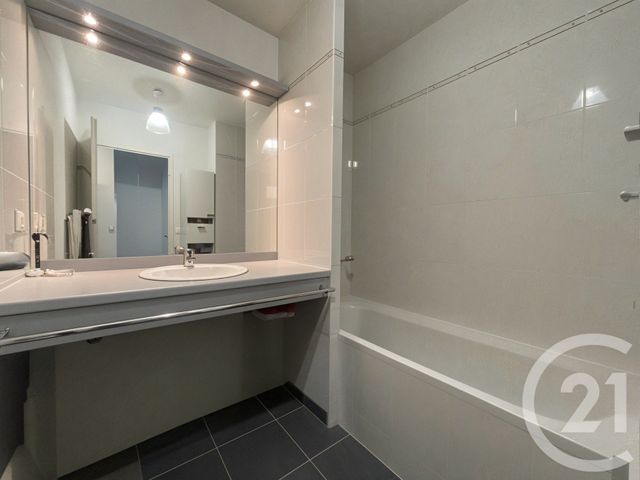 Appartement F2 à vendre - 2 pièces - 41.0 m2 - BEGLES - 33 - AQUITAINE - Century 21 A.M.L.