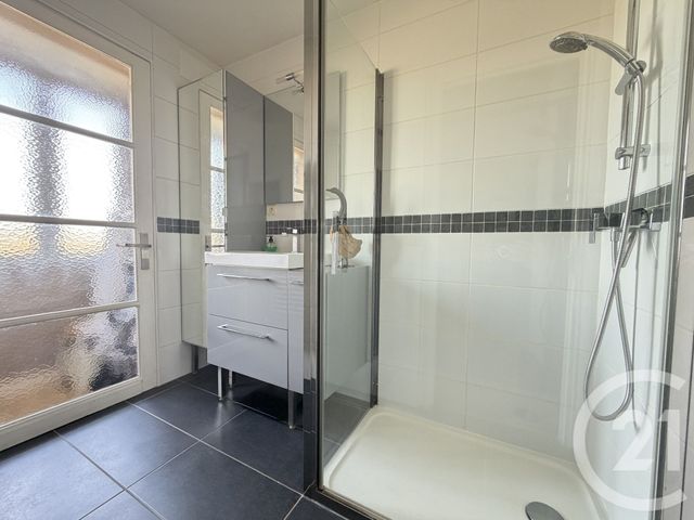 Appartement T3 à vendre - 3 pièces - 72.0 m2 - BEGLES - 33 - AQUITAINE - Century 21 A.M.L.