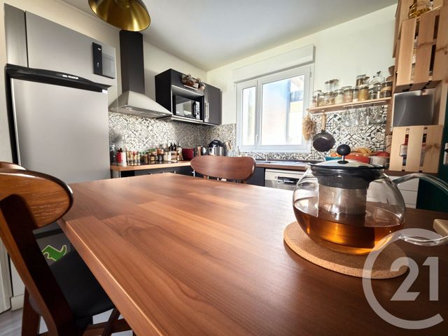 Appartement T3 à vendre - 3 pièces - 64.47 m2 - BEGLES - 33 - AQUITAINE - Century 21 A.M.L.