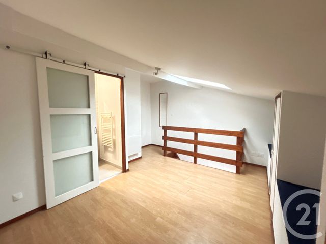 Appartement T2 à louer - 2 pièces - 33.58 m2 - BEGLES - 33 - AQUITAINE - Century 21 A.M.L.