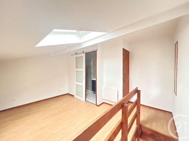 Appartement T2 à louer - 2 pièces - 33.58 m2 - BEGLES - 33 - AQUITAINE - Century 21 A.M.L.