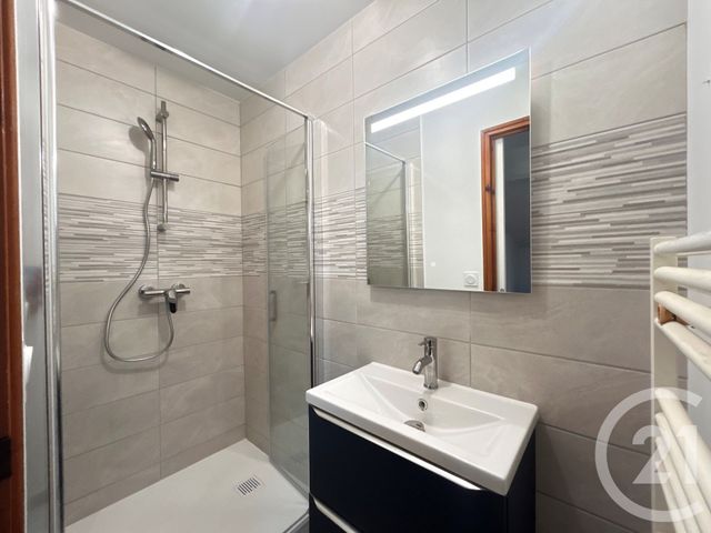 Appartement T2 à louer - 2 pièces - 33.58 m2 - BEGLES - 33 - AQUITAINE - Century 21 A.M.L.