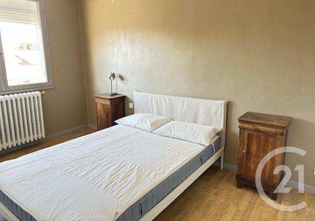 Appartement T2 à louer - 2 pièces - 45.0 m2 - BEGLES - 33 - AQUITAINE - Century 21 A.M.L.