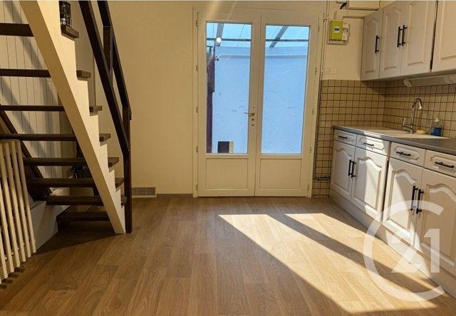 Appartement T2 à louer - 2 pièces - 45.0 m2 - BEGLES - 33 - AQUITAINE - Century 21 A.M.L.