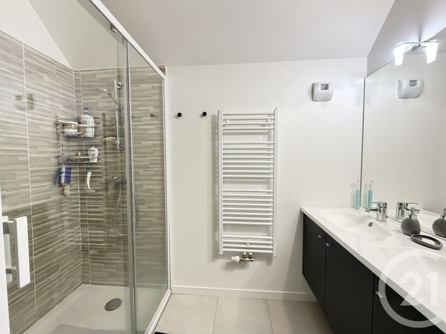 Appartement T4 à vendre - 4 pièces - 95.89 m2 - BEGLES - 33 - AQUITAINE - Century 21 A.M.L.