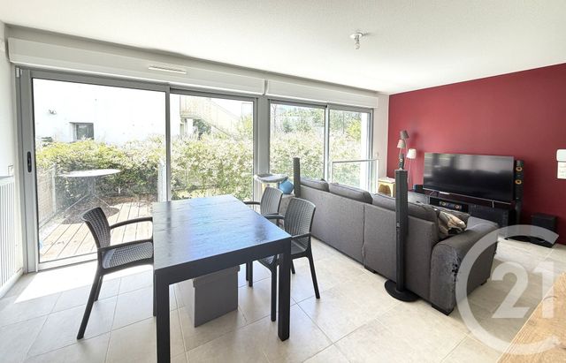 Appartement T3 à vendre - 3 pièces - 65.5 m2 - BEGLES - 33 - AQUITAINE - Century 21 A.M.L.