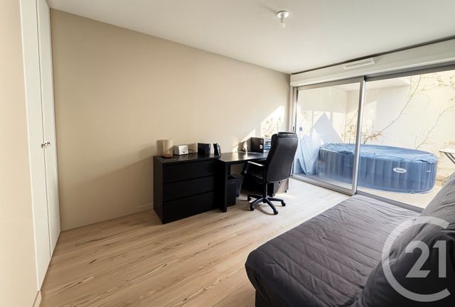 Appartement T3 à vendre - 3 pièces - 65.5 m2 - BEGLES - 33 - AQUITAINE - Century 21 A.M.L.