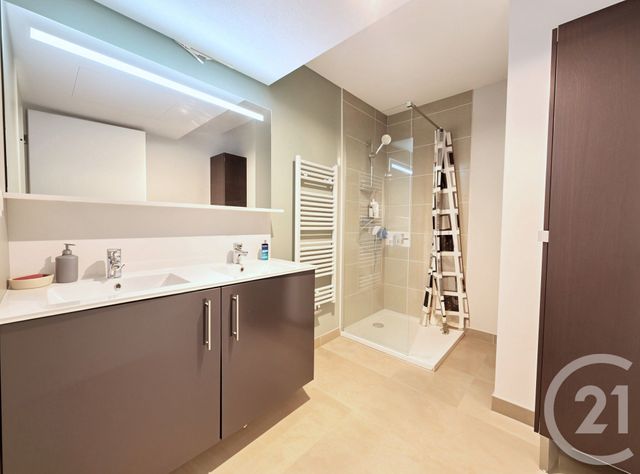 Appartement T3 à vendre - 3 pièces - 65.5 m2 - BEGLES - 33 - AQUITAINE - Century 21 A.M.L.