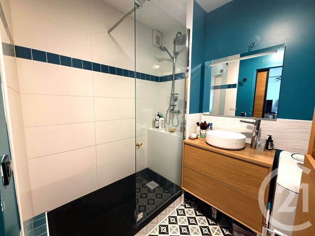 Appartement T3 à vendre - 3 pièces - 62.26 m2 - BEGLES - 33 - AQUITAINE - Century 21 A.M.L.