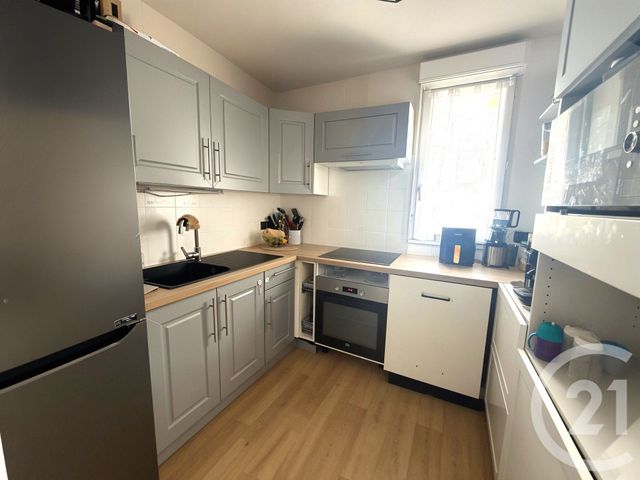 Appartement T3 à vendre - 3 pièces - 62.26 m2 - BEGLES - 33 - AQUITAINE - Century 21 A.M.L.