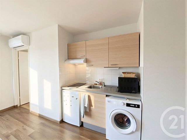 Appartement T2 à louer - 2 pièces - 42.0 m2 - BEGLES - 33 - AQUITAINE - Century 21 A.M.L.