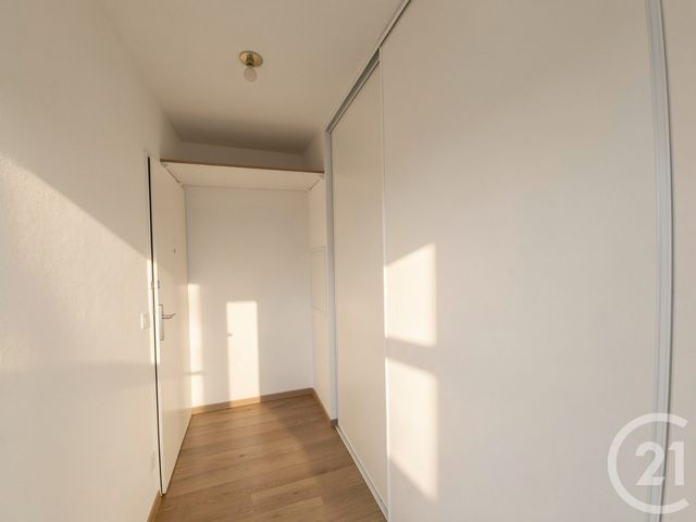 Appartement T2 à louer - 2 pièces - 42.0 m2 - BEGLES - 33 - AQUITAINE - Century 21 A.M.L.