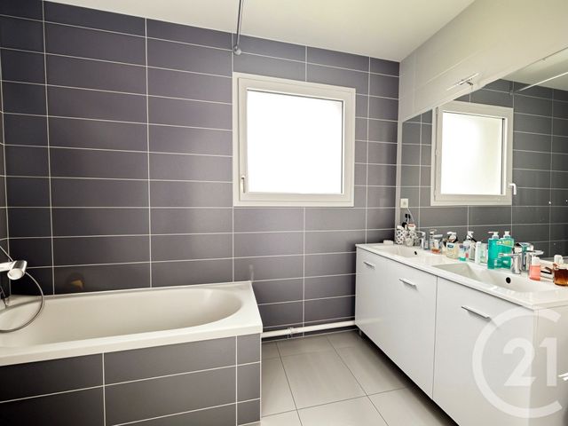 Appartement F3 à vendre - 3 pièces - 70.0 m2 - BEGLES - 33 - AQUITAINE - Century 21 A.M.L.