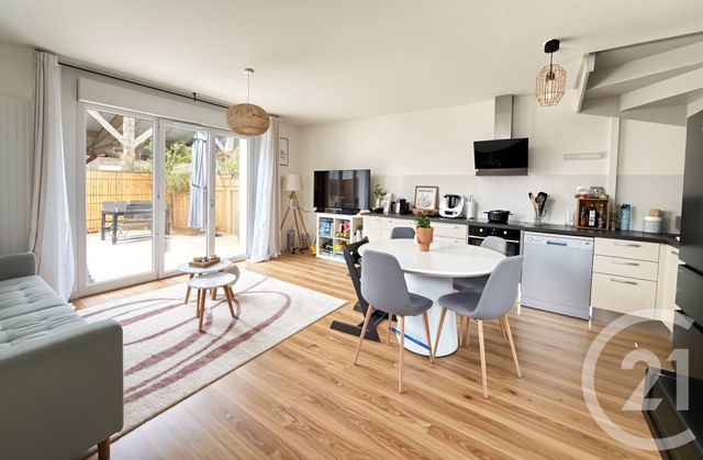 Appartement F3 à vendre - 3 pièces - 70.0 m2 - BEGLES - 33 - AQUITAINE - Century 21 A.M.L.