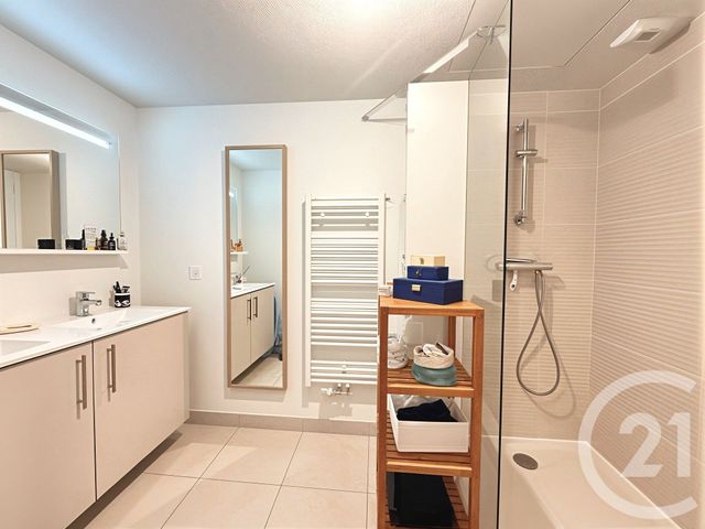 Appartement F4 à vendre - 4 pièces - 84.88 m2 - BEGLES - 33 - AQUITAINE - Century 21 A.M.L.