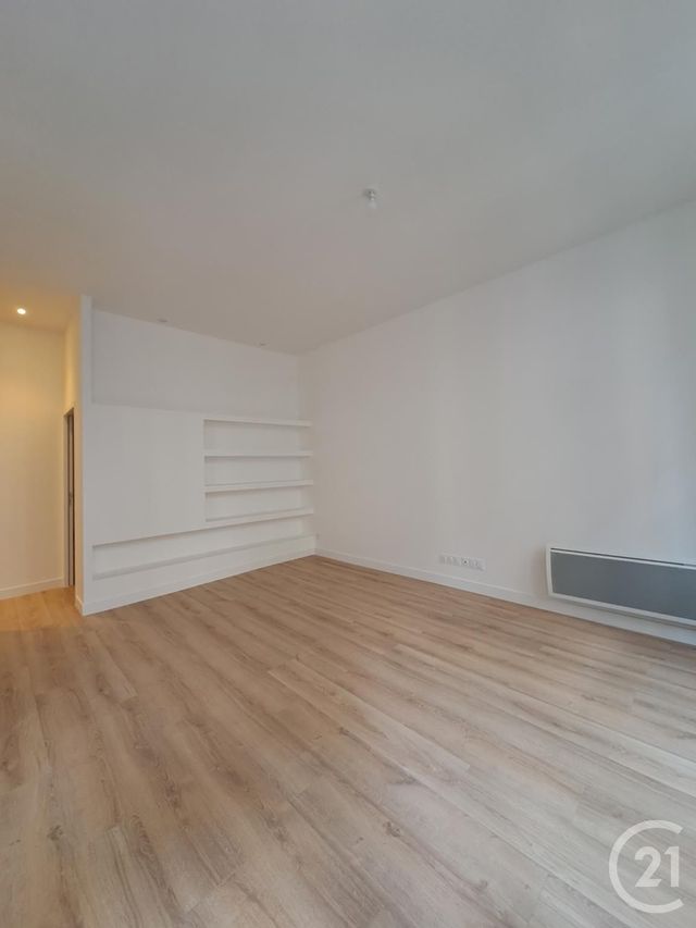 Appartement T3 à louer - 3 pièces - 65.3 m2 - BORDEAUX - 33 - AQUITAINE - Century 21 A.M.L.