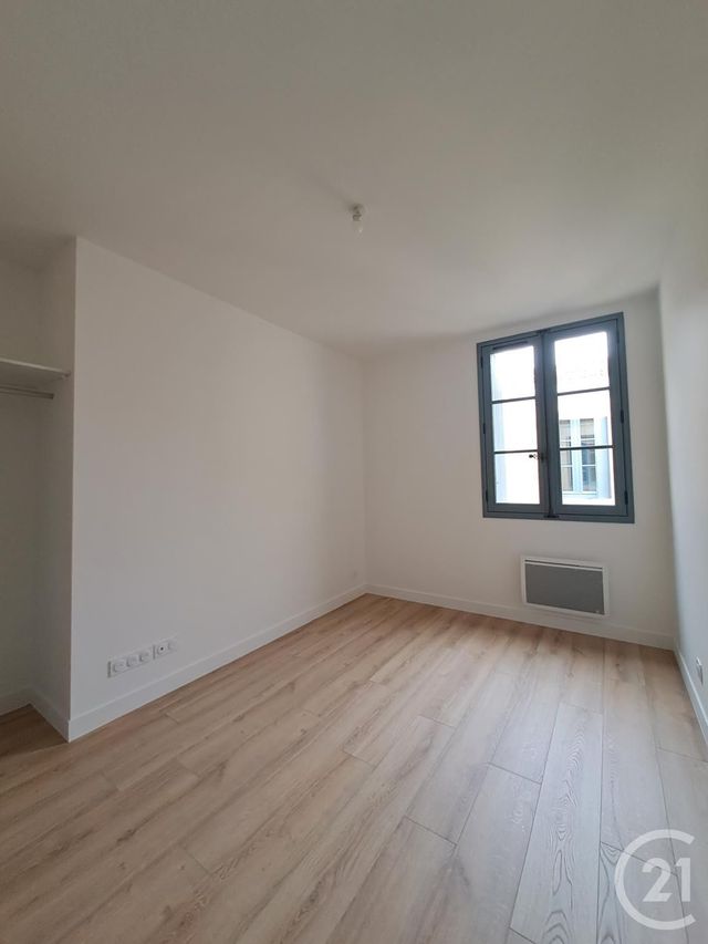 Appartement T3 à louer - 3 pièces - 66.5 m2 - BORDEAUX - 33 - AQUITAINE - Century 21 A.M.L.