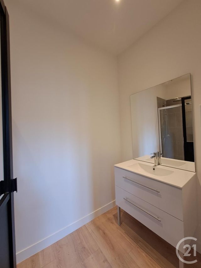 Appartement T2 à louer - 2 pièces - 30.7 m2 - BORDEAUX - 33 - AQUITAINE - Century 21 A.M.L.
