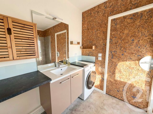 Appartement F2 à louer - 2 pièces - 53.5 m2 - BEGLES - 33 - AQUITAINE - Century 21 A.M.L.