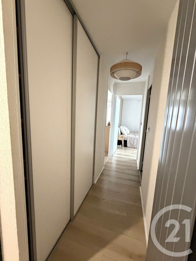 Appartement T3 à vendre - 3 pièces - 65.75 m2 - BEGLES - 33 - AQUITAINE - Century 21 A.M.L.