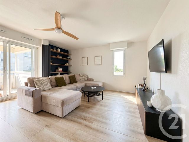 Appartement T3 à vendre - 3 pièces - 65.75 m2 - BEGLES - 33 - AQUITAINE - Century 21 A.M.L.