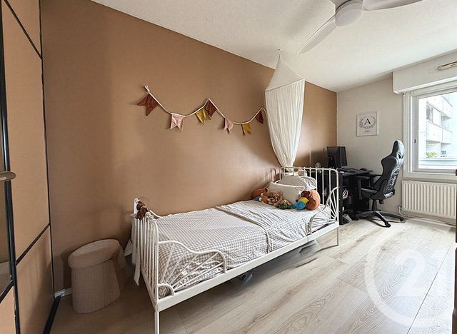 Appartement T3 à vendre - 3 pièces - 65.75 m2 - BEGLES - 33 - AQUITAINE - Century 21 A.M.L.