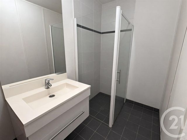 Appartement F3 à vendre - 3 pièces - 55.95 m2 - BEGLES - 33 - AQUITAINE - Century 21 A.M.L.