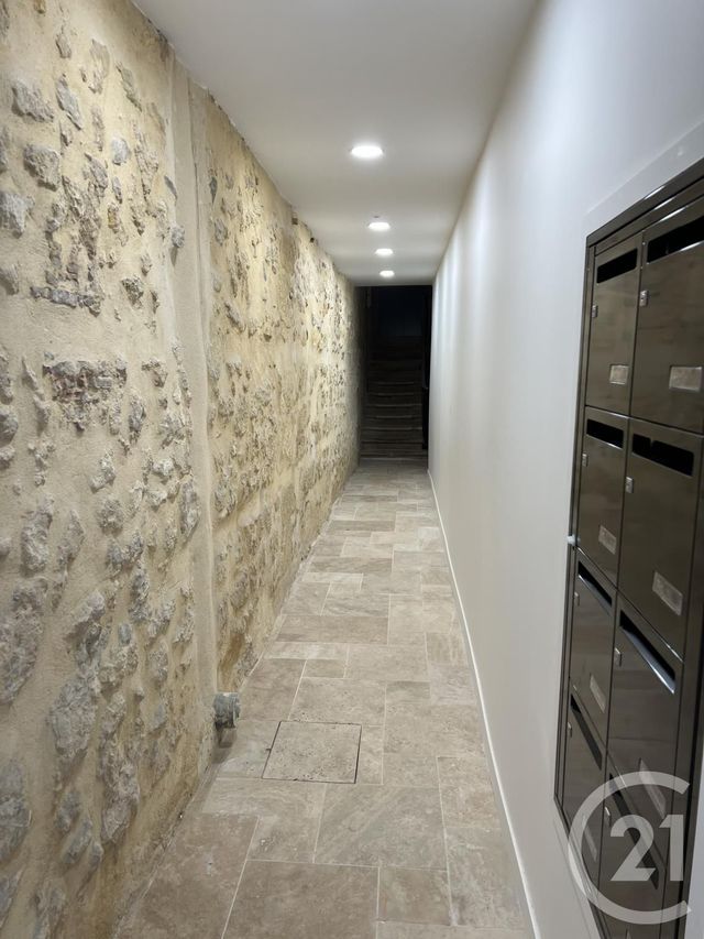 Appartement T2 à louer - 2 pièces - 31.1 m2 - BORDEAUX - 33 - AQUITAINE - Century 21 A.M.L.
