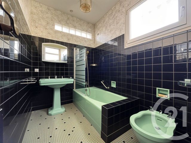 maison à vendre - 5 pièces - 108.0 m2 - BEGLES - 33 - AQUITAINE - Century 21 A.M.L.